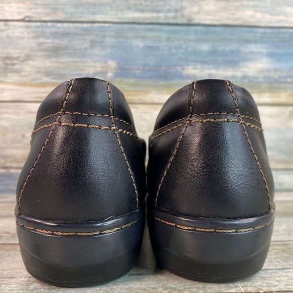 Clarks Womens Size 7M Loafers Comfort Shoes Black Leather Casual - Picture 5 of 10